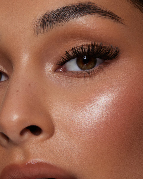 Smoking Hot Custom – volymfransar med cat-eye effekt för dramatisk fransförlängning hemma